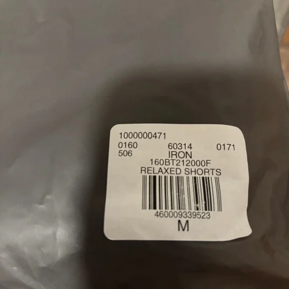 Fear of God Essentials 1977 Iron Shorts Sweatshorts M Medium NEW NWT - Picture 4 of 6